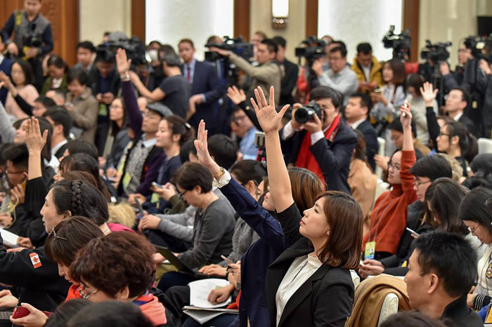 新聞發(fā)布會(huì)活動(dòng)中記者采訪提問的幾個(gè)技